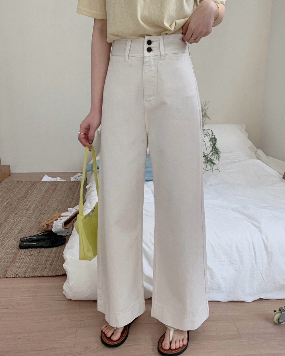 Double-Button Cropped Straight Jeans