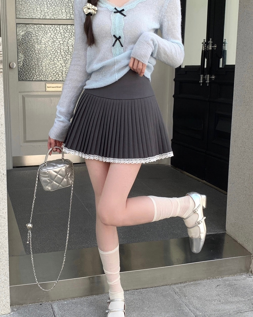 Lace Trim Pleated Skirt