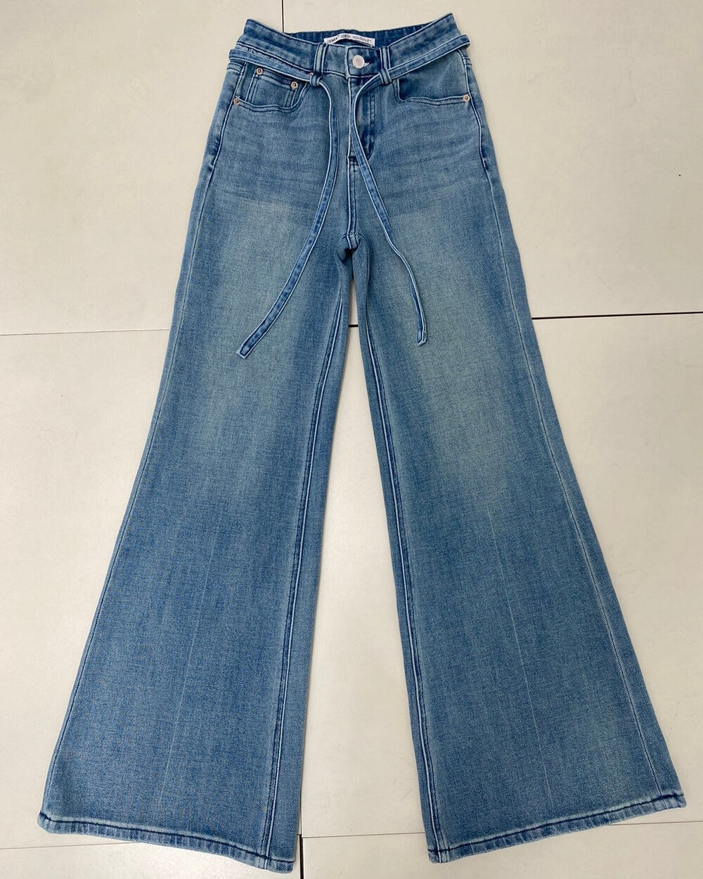 Relaxed Flared Jeans