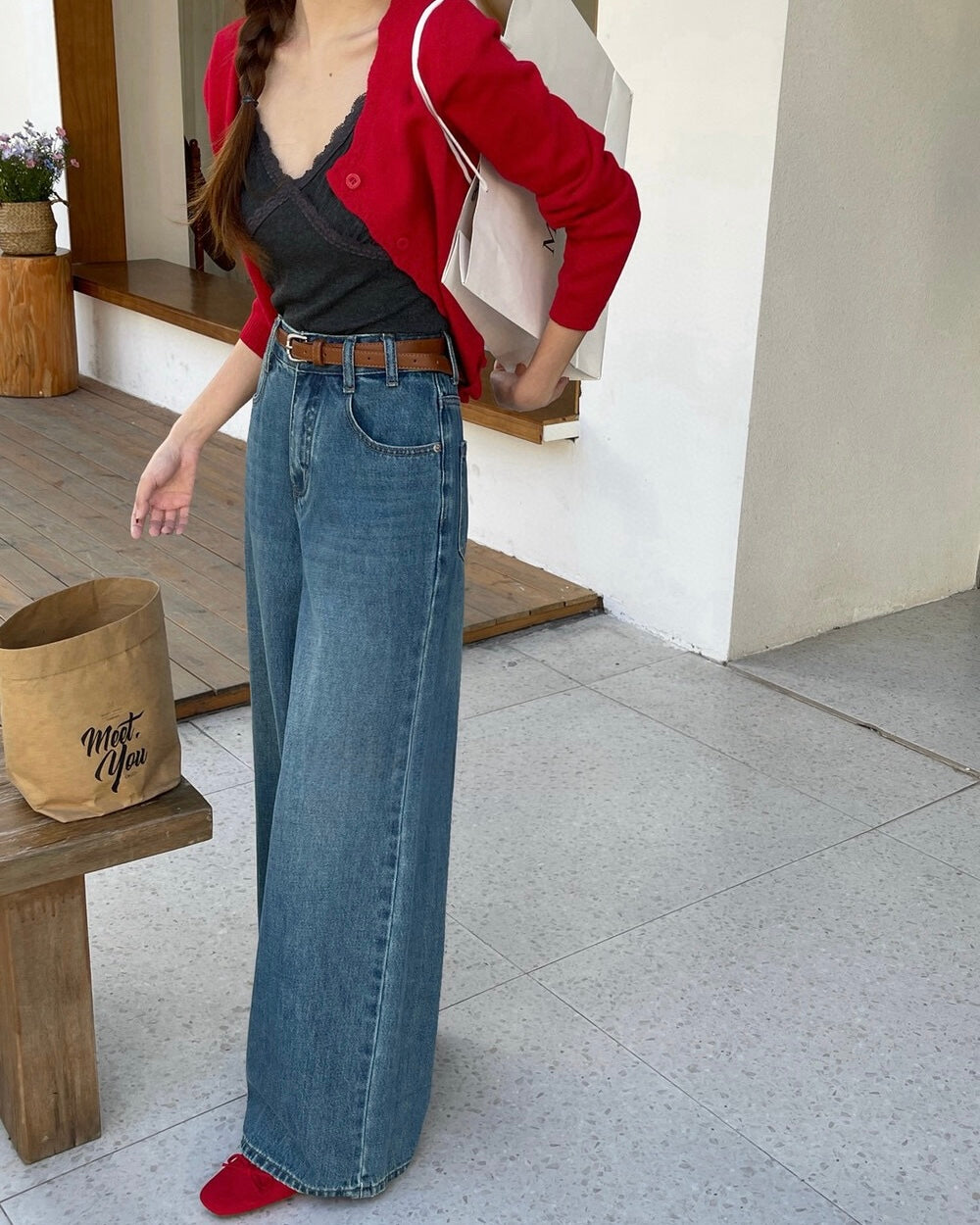 Wide-Leg Jeans (With Belt)