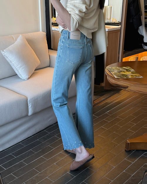 4-Way Stretch Scallop Hem Embroidered Cropped Flared Jeans