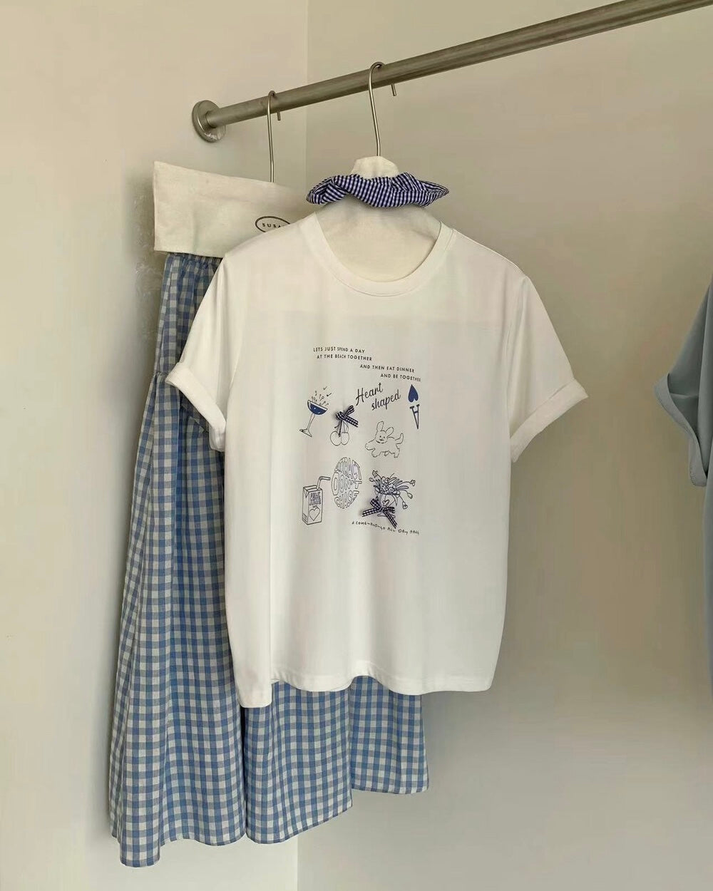 Graphic Print Bow Tee