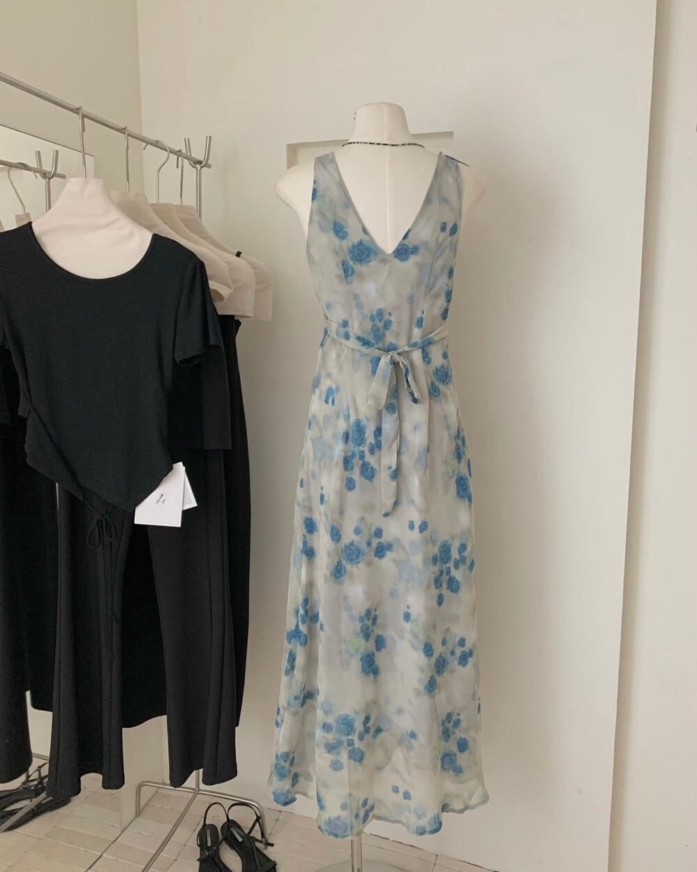 Floral V-Neck Mermaid Maxi Dress